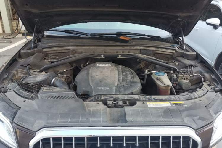 Used Audi Q5 2017 Plus 40 TFSI Comfort Model Engine Bay