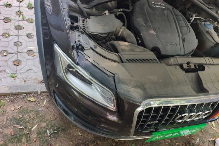 Used Audi Q5 2017 Plus 40 TFSI Technology Model Engine Bay Right