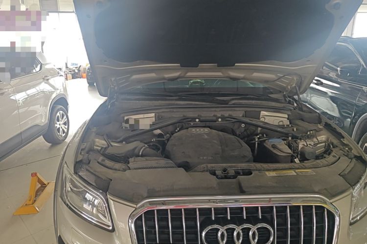 Used Audi Q5 2017 Plus 40 TFSI Technology Model Engine Bay Right