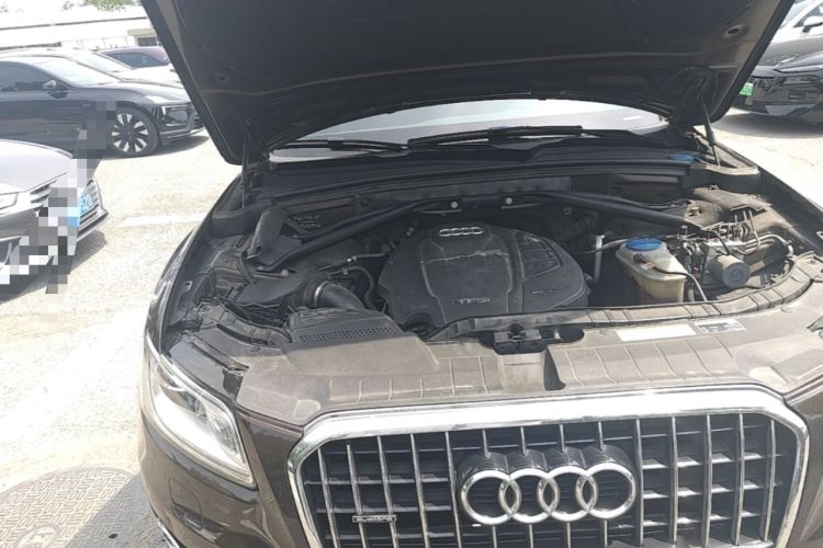 Used Audi Q5 2017 40 TFSI Comfort Model Engine Bay Right