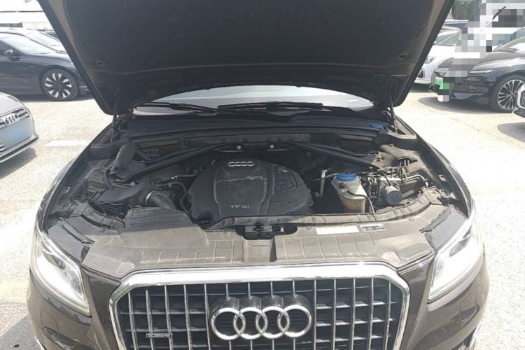 Used Audi Q5 2017 40 TFSI Comfort Model Engine Bay