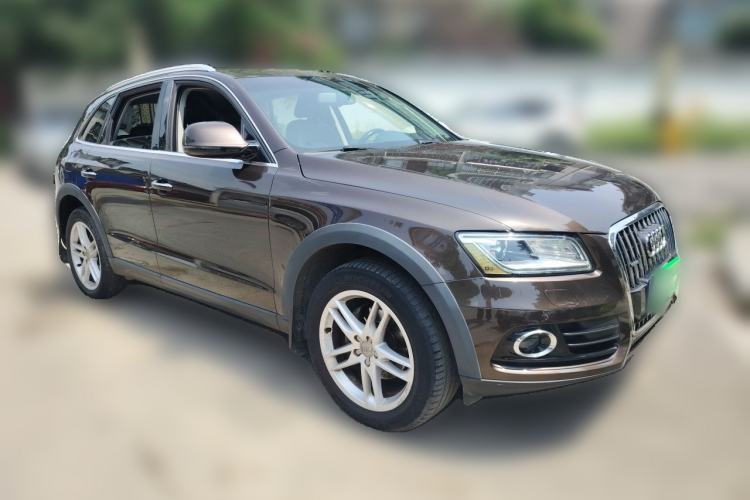 Used Audi Q5 2017 40 TFSI Technology Edition Front Right 45 Deg