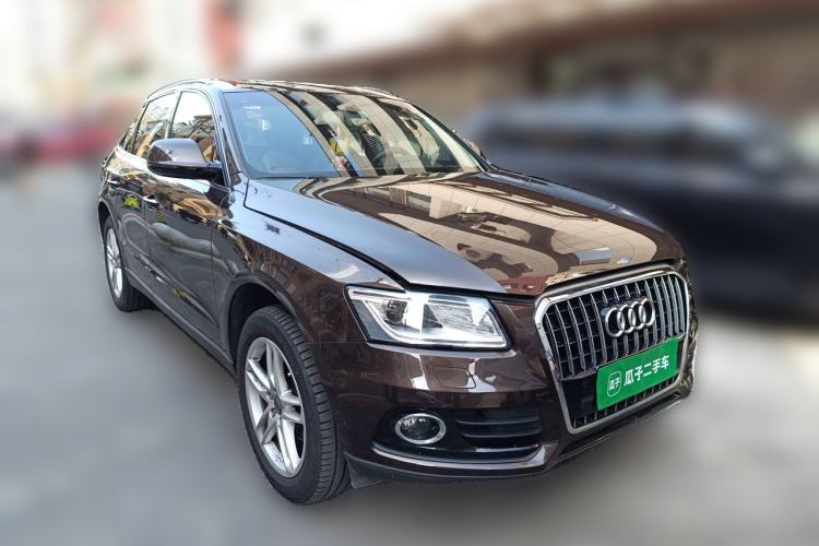 Used Audi Q5 2017 40 TFSI Technology Edition Front Right 45 Deg