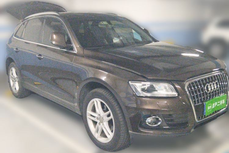 Used Audi Q5 2017 40 TFSI Technology Edition Front Right 45 Deg