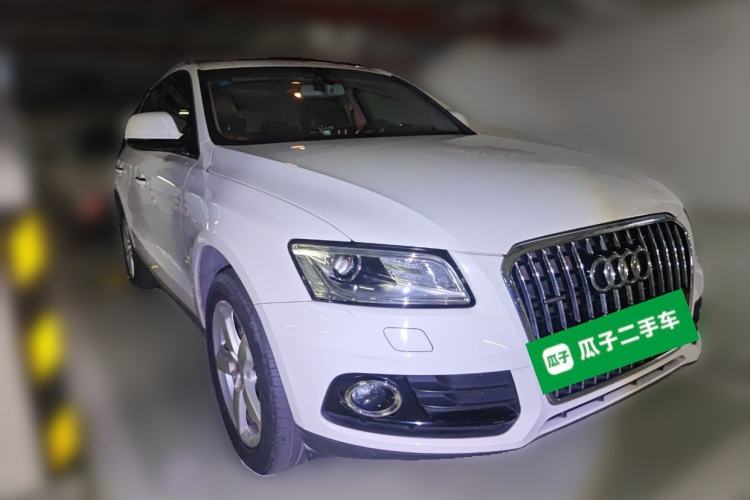Used Audi Q5 2017 40 TFSI Ambition Edition Front Right 45 Deg