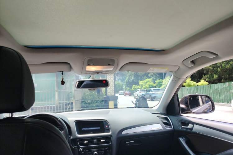 Used Audi Q5 2017 40 TFSI Technology Edition Headliner
