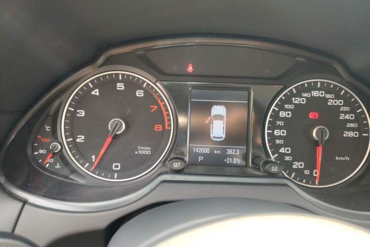 Used Audi Q5 2017 40 TFSI Technology Edition Instrument Cluster