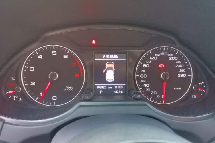 Used Audi Q5 2017 Plus 40 TFSI Comfort Model Instrument Cluster