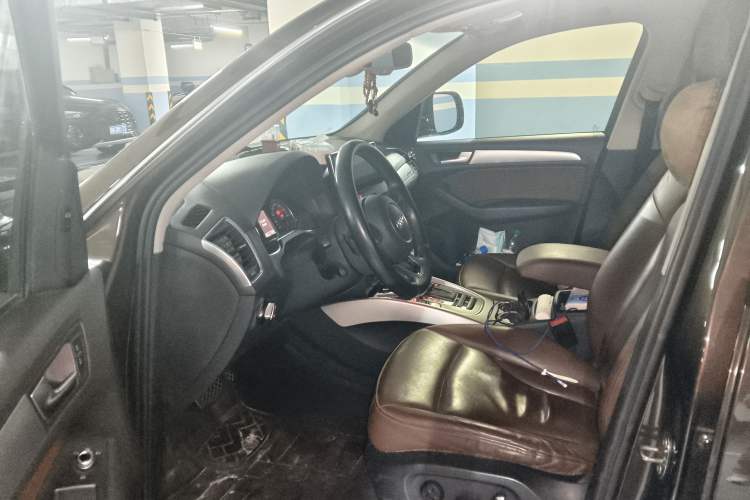 Used Audi Q5 2017 40 TFSI Technology Edition Left Front Seat