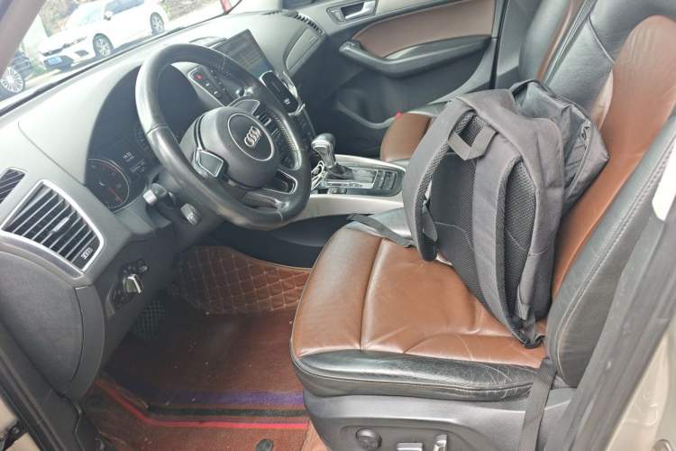 Used Audi Q5 2017 40 TFSI Ambition Edition Left Front Seat