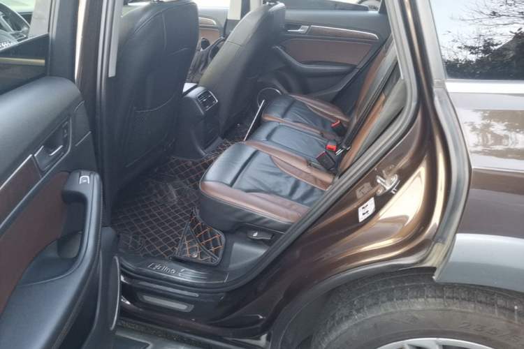 Used Audi Q5 2017 Plus 40 TFSI Comfort Model Left Rear Seat