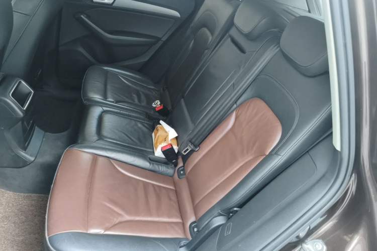 Used Audi Q5 2017 Plus 40 TFSI Ambition Model Left Rear Seat