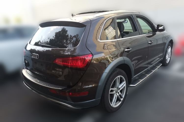 Used Audi Q5 2017 Plus 40 TFSI Comfort Model Rear Right 45 Deg