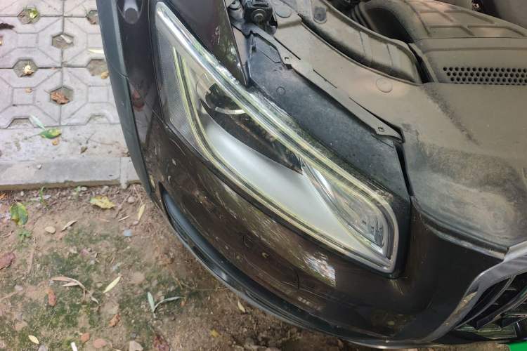 Used Audi Q5 2017 Plus 40 TFSI Technology Model Right Front Headlight