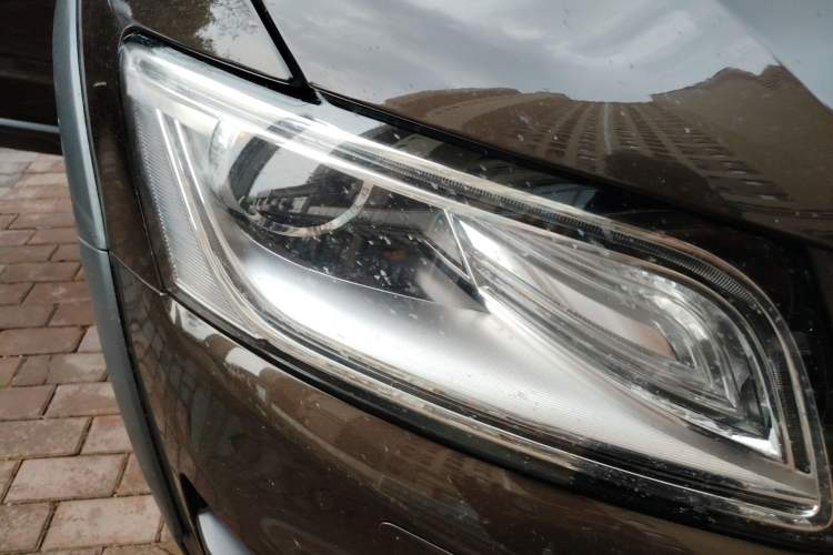 Used Audi Q5 2017 Plus 40 TFSI Technology Model Right Front Headlight