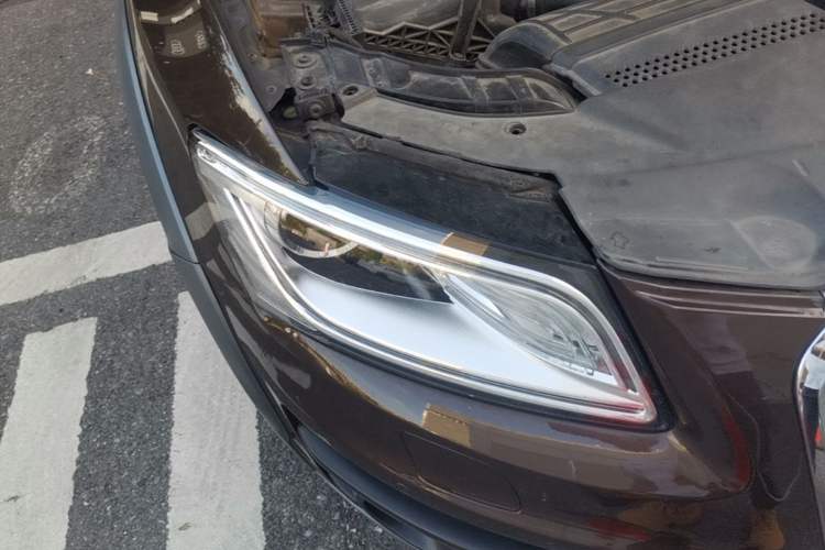 Used Audi Q5 2017 Plus 40 TFSI Comfort Model Right Front Headlight