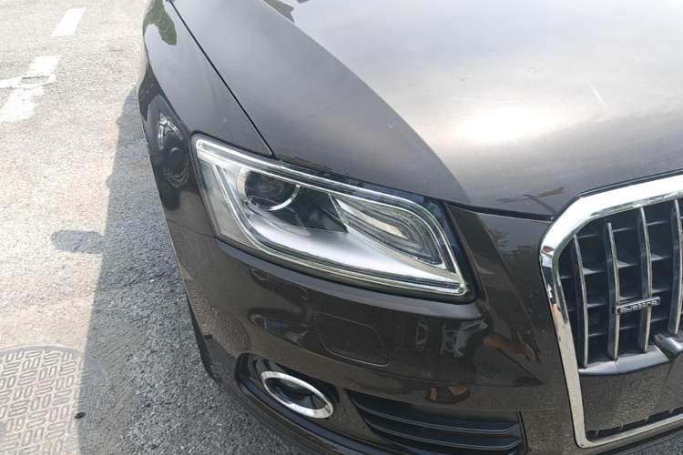 Used Audi Q5 2017 40 TFSI Comfort Model Right Front Headlight