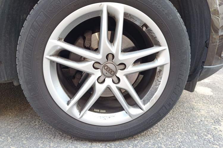 Used Audi Q5 2017 40 TFSI Technology Edition Right Front Wheel Hub