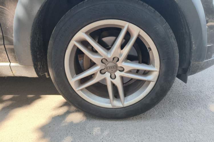 Used Audi Q5 2017 Plus 40 TFSI Technology Model Right Front Wheel Hub