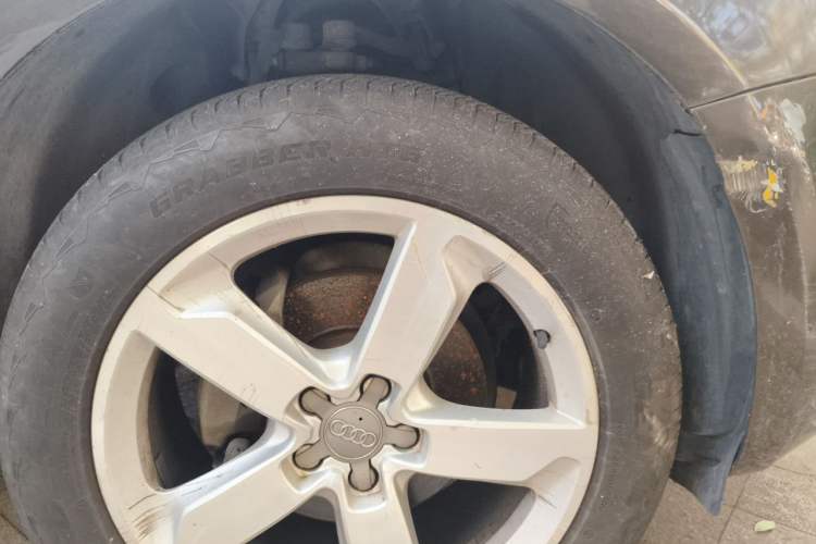 Used Audi Q5 2017 Plus 40 TFSI Ambition Model Right Front Wheel Hub