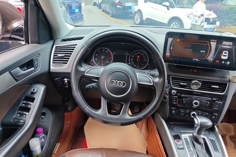 Used Audi Q5 2017 40 TFSI Ambition Edition Steering Wheel