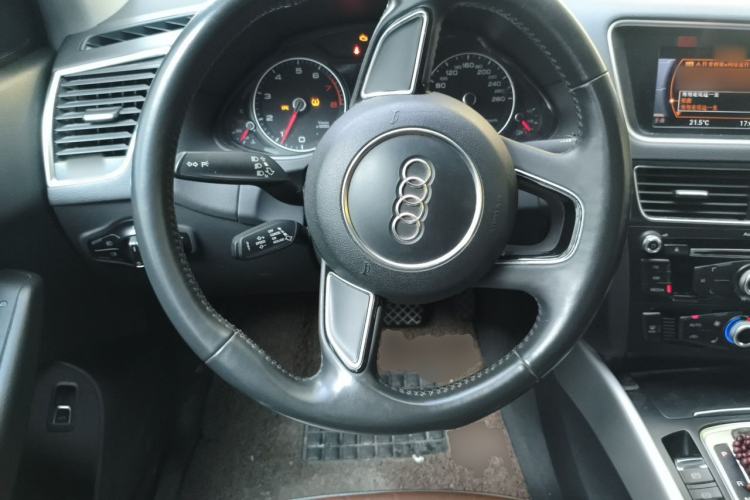 Used Audi Q5 2017 Plus 40 TFSI Ambition Model Steering Wheel