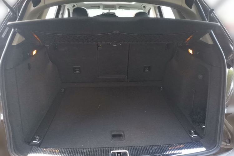 Used Audi Q5 2017 Plus 40 TFSI Comfort Model Trunk