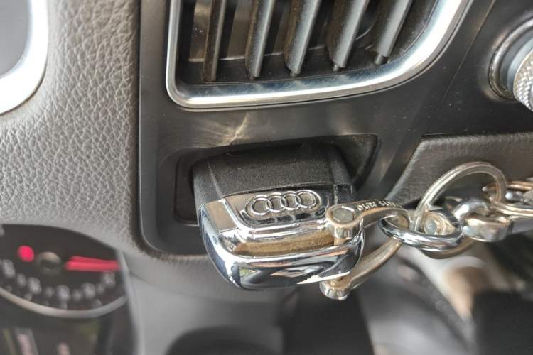 Used Audi Q5 2017 Plus 40 TFSI Technology Model Vehicle Key