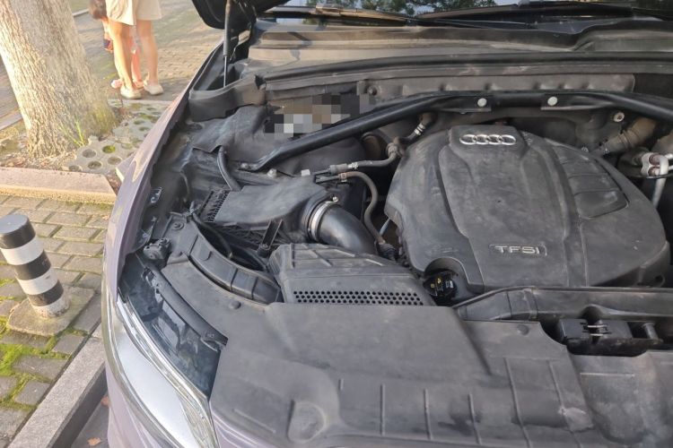 Used Audi Q5 2017 Plus 40 TFSI Ambition Model Engine Bay Right