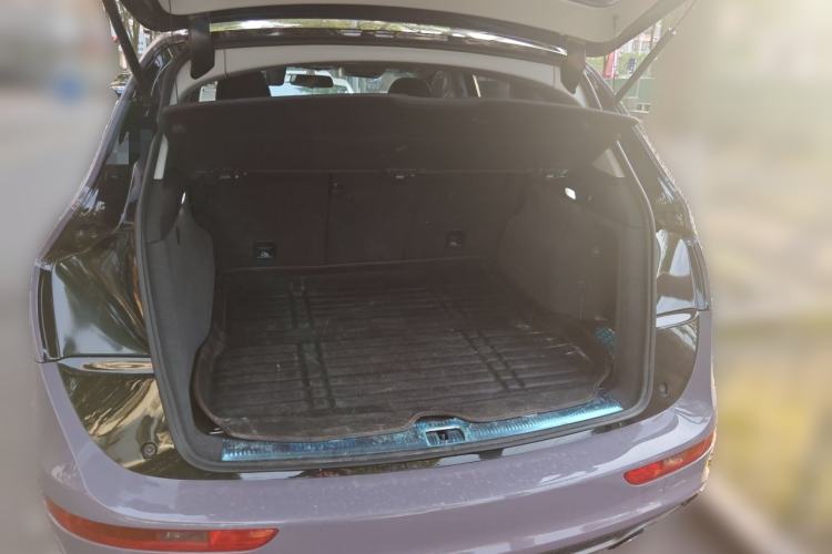Used Audi Q5 2017 Plus 40 TFSI Ambition Model Trunk