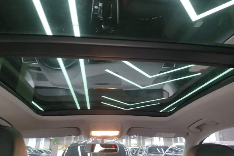 Used Audi Q5 2017 Plus 40 TFSI Technology Model Headliner