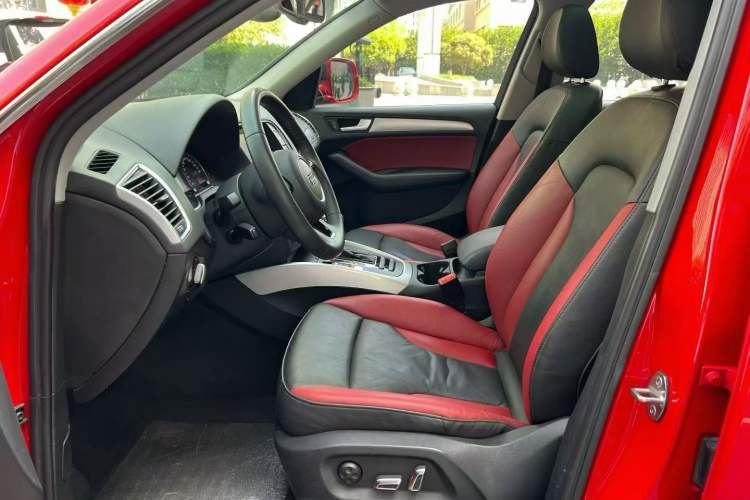 Used Audi Q5 2017 Plus 40 TFSI Technology Model Interior 1