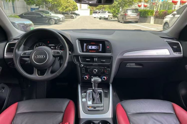 Used Audi Q5 2017 Plus 40 TFSI Technology Model Interior 3