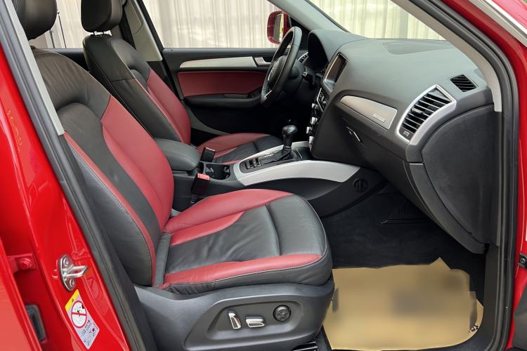 Used Audi Q5 2017 Plus 40 TFSI Technology Model Interior 4