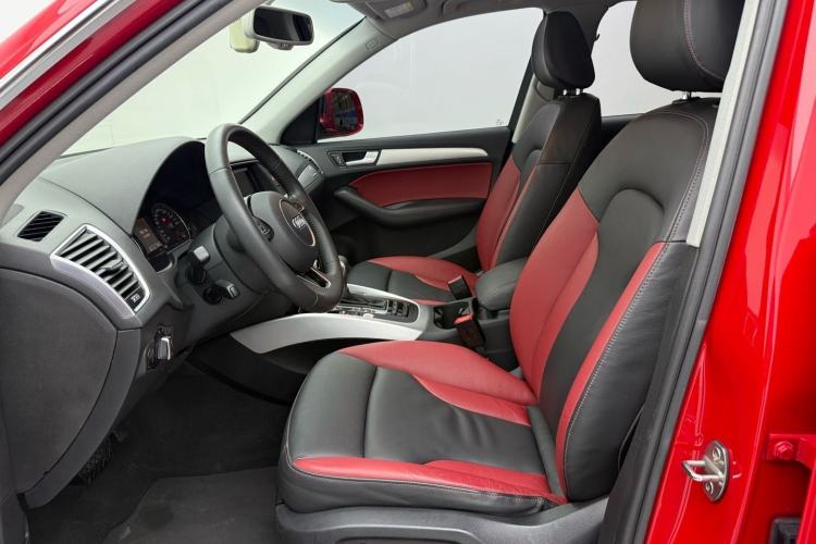 Used Audi Q5 2017 Plus 40 TFSI Technology Model Interior 5