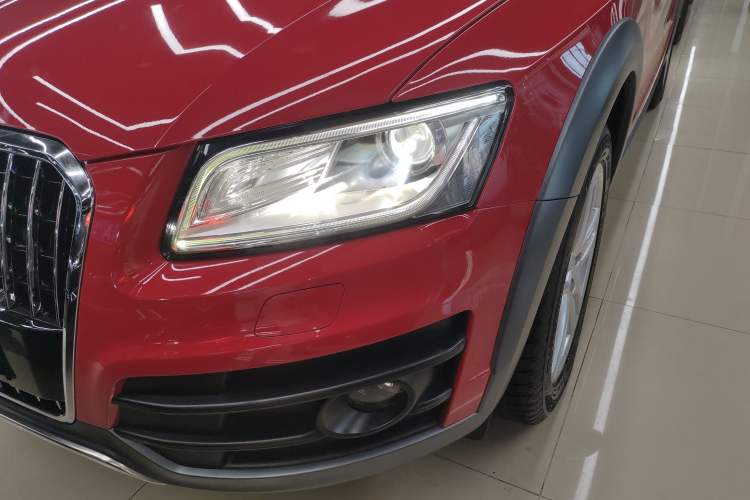 Used Audi Q5 2017 Plus 40 TFSI Technology Model Left Front Headlight