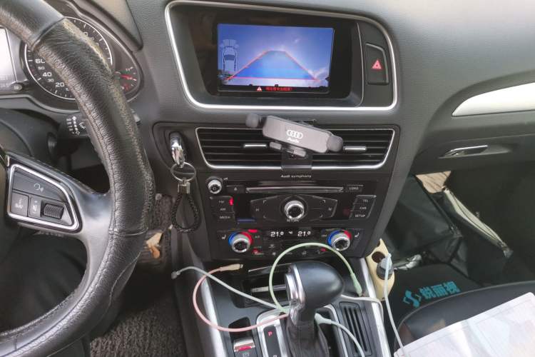Used Audi Q5 2017 Plus 40 TFSI Technology Model Audio And AC Panel