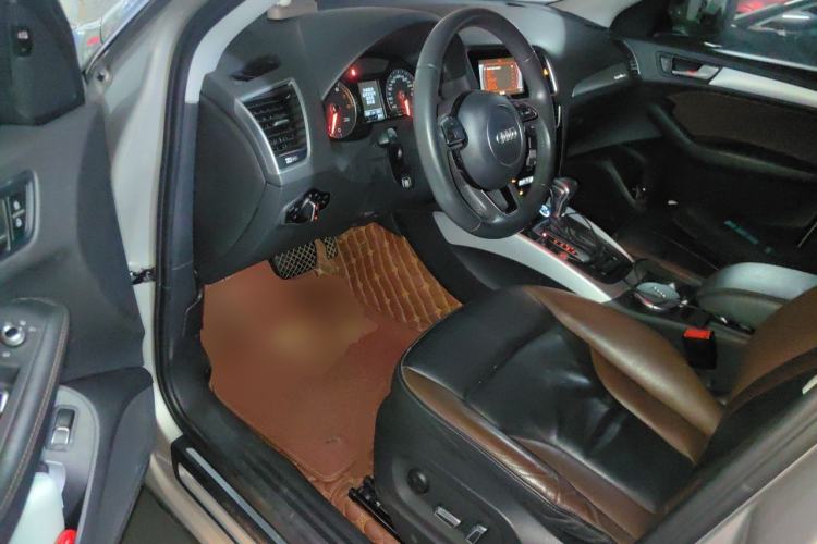 Used Audi Q5 2017 Plus 40 TFSI Technology Model Driver Seat