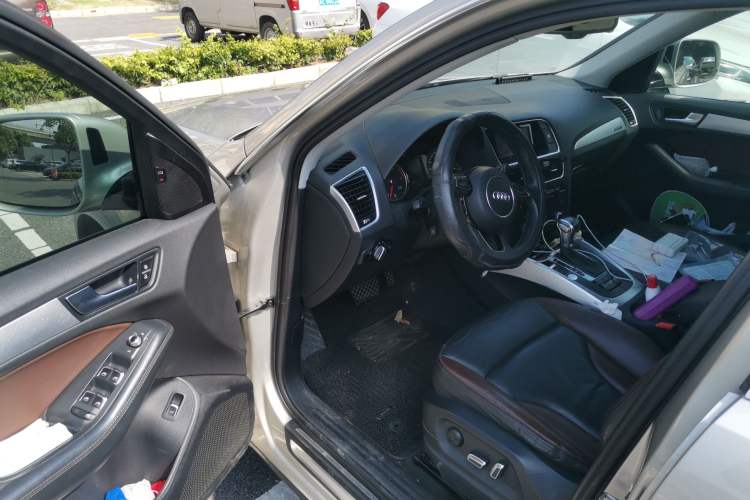Used Audi Q5 2017 Plus 40 TFSI Technology Model Driver Seat