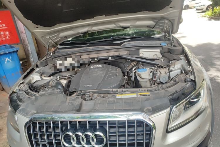 Used Audi Q5 2017 Plus 40 TFSI Technology Model Engine Bay
