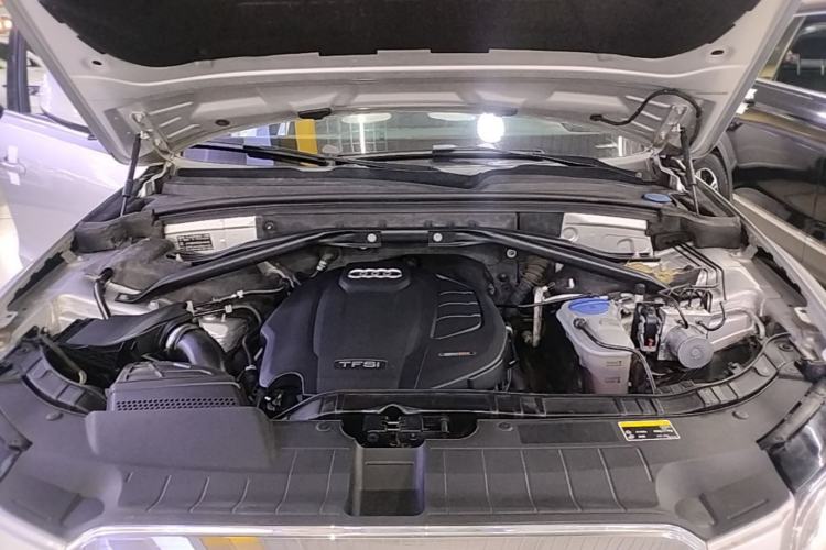 Used Audi Q5 2017 40 TFSI Ambition Edition Engine Bay