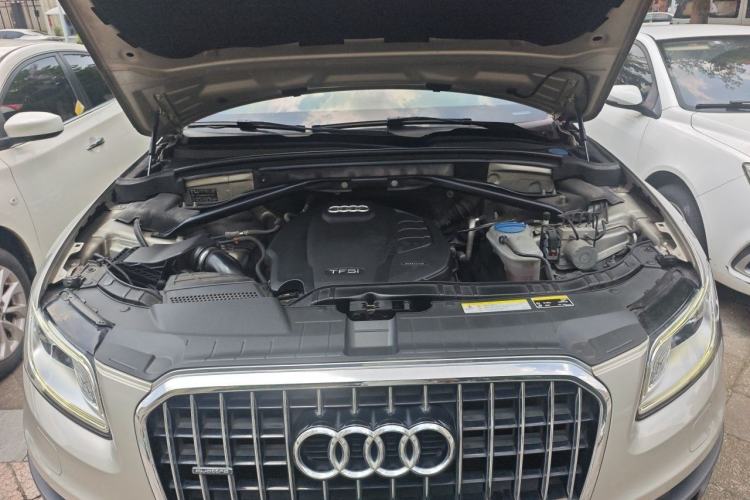 Used Audi Q5 2017 Plus 40 TFSI Technology Model Engine Bay