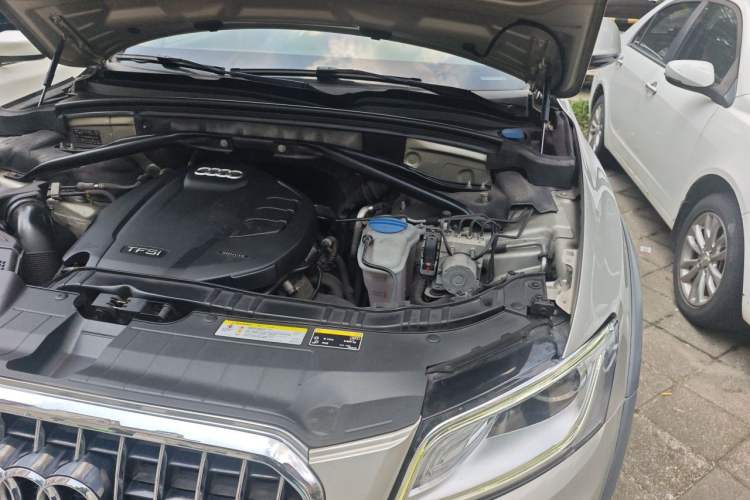 Used Audi Q5 2017 Plus 40 TFSI Technology Model Engine Bay Left