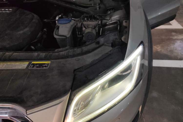 Used Audi Q5 2017 Plus 40 TFSI Technology Model Engine Bay Left