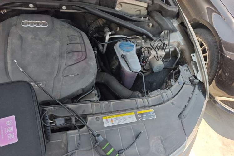 Used Audi Q5 2017 Plus 40 TFSI Technology Model Engine Bay Left