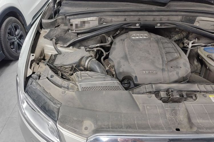 Used Audi Q5 2017 40 TFSI Technology Edition Engine Bay Right