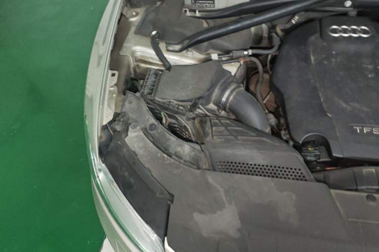 Used Audi Q5 2017 40 TFSI Ambition Edition Engine Bay Right