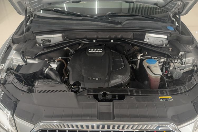 Used Audi Q5 2017 40 TFSI Ambition Edition Engine Bay