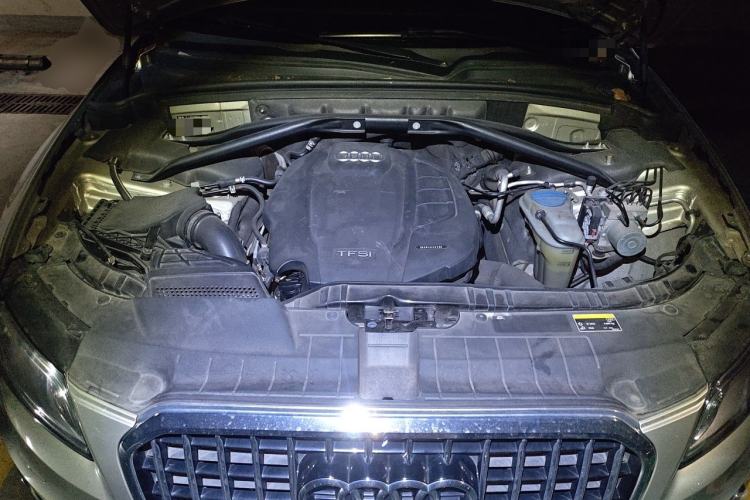 Used Audi Q5 2017 40 TFSI Ambition Edition Engine Bay