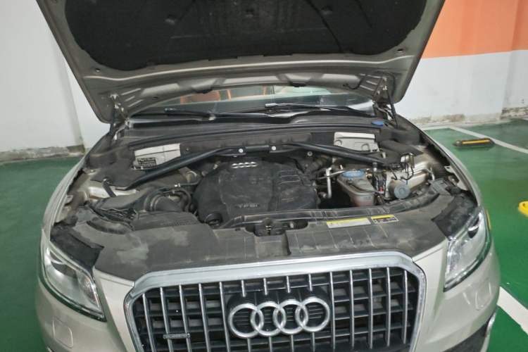 Used Audi Q5 2017 40 TFSI Ambition Edition Engine Bay